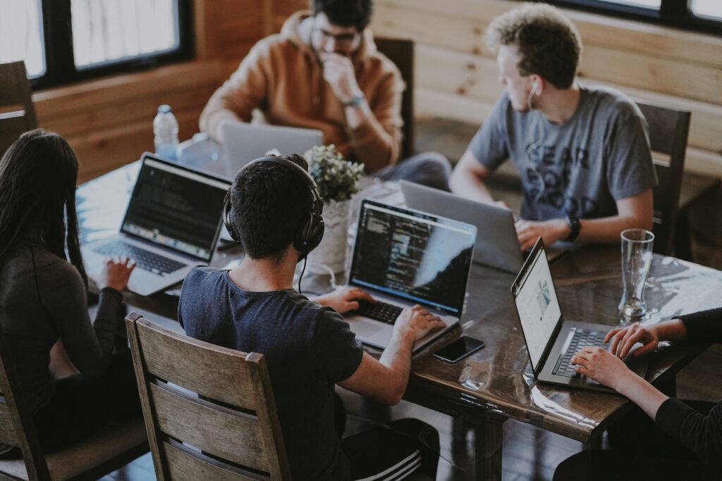 Digitale Transformation: Erlebe, wie Computer-Software die Welt revolutioniert ✅⏩